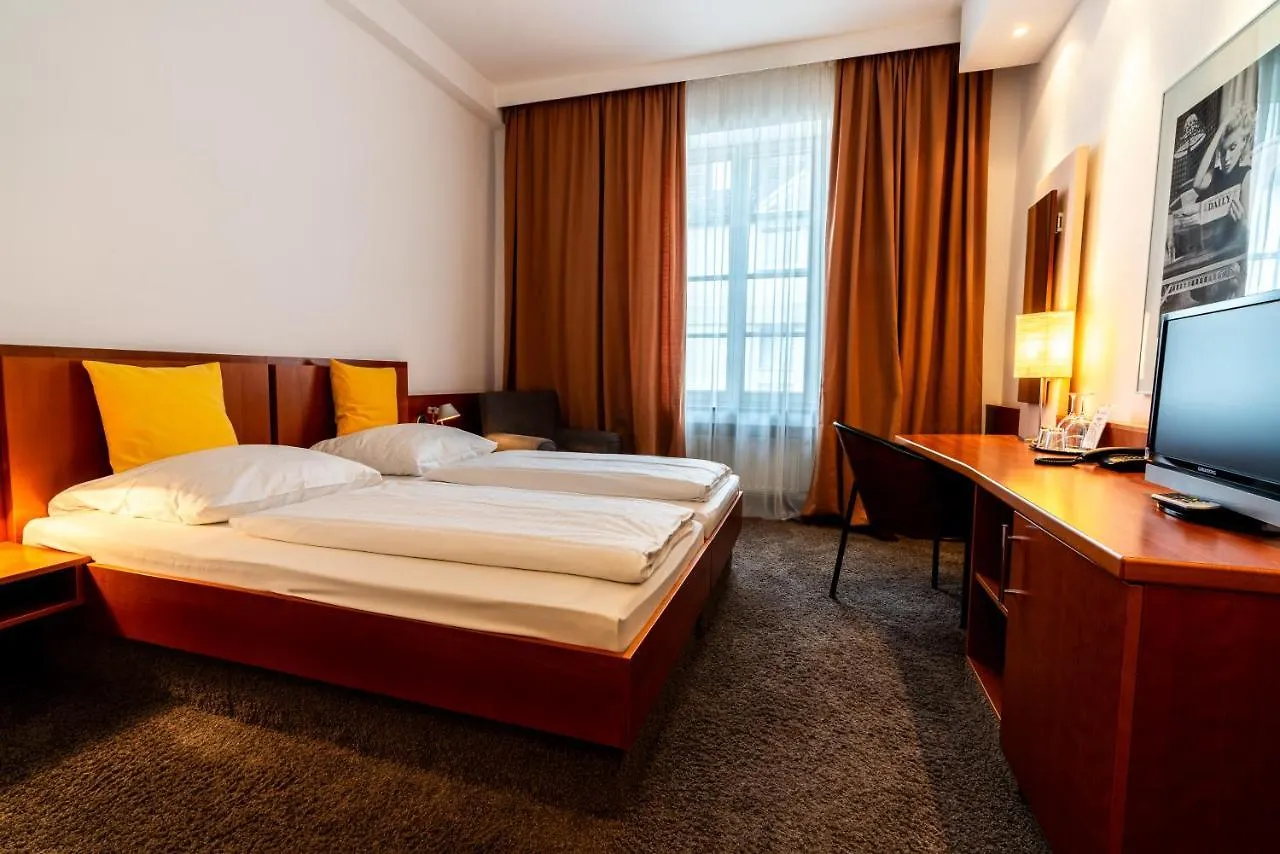 Hotel Carlton München 3*,